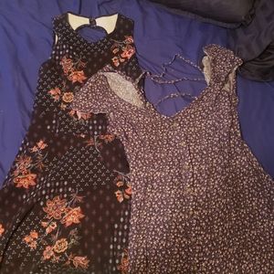Bundle of 2 dresses Hollister and American Eagle